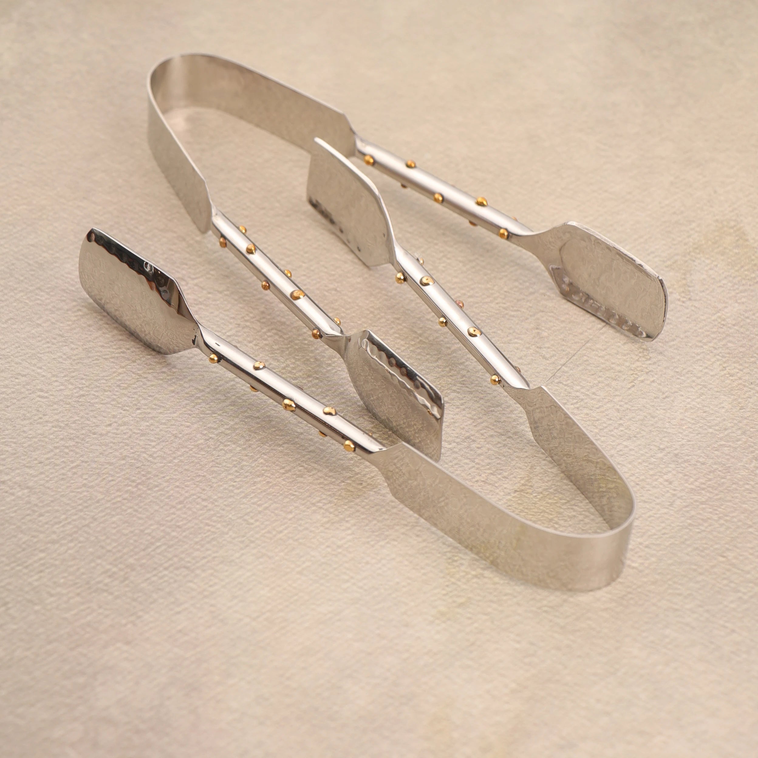 Dots Tongs