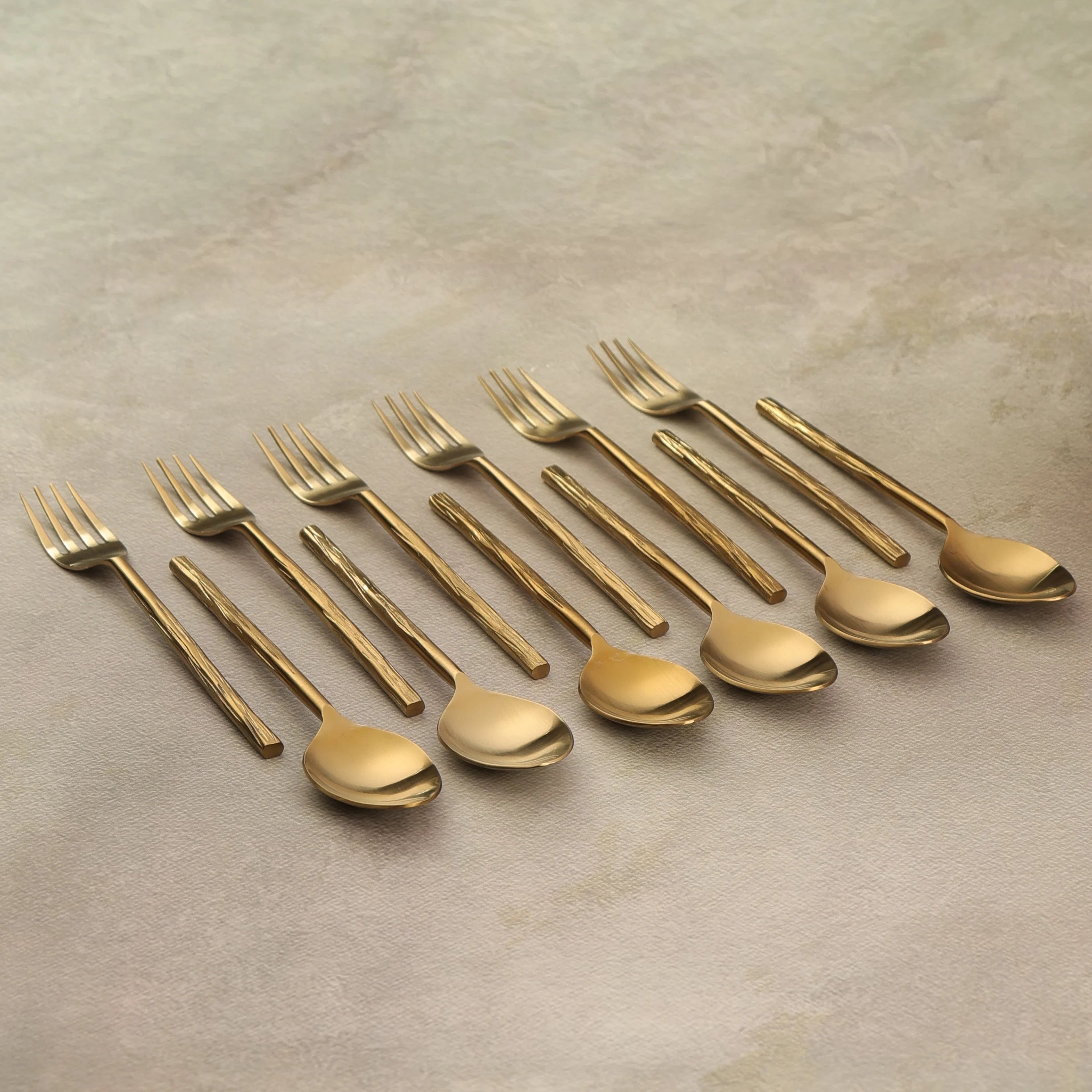 Matte Gold, Dinner twelve